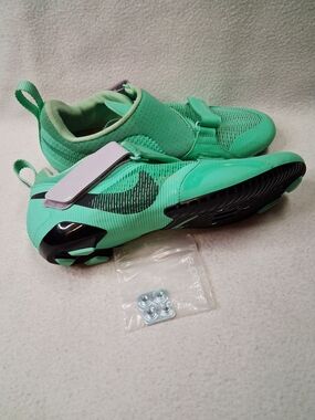 women's Nike SuperRep Cycle indoor cycling shoes in the Green Glow colorway